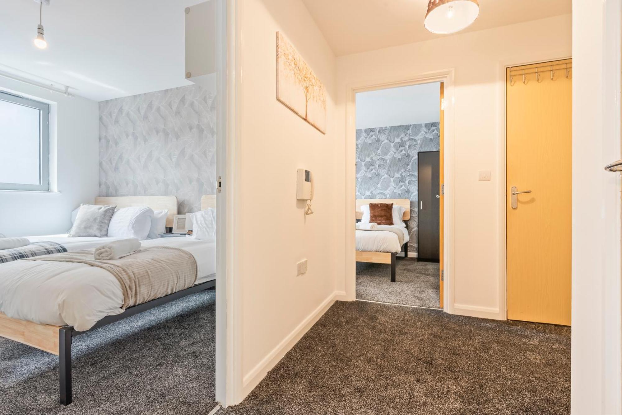 Desert Oasis 2 Bed 2 Bath Free Parking - Netflix Birmingham